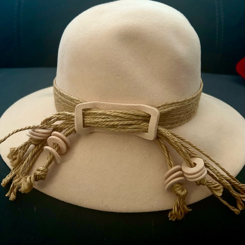 Vintage Adolph II Beige Wide-Brim Fedora with Decorative Rope Band